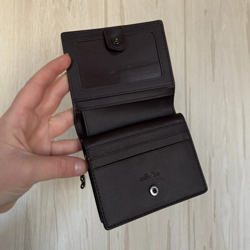 Coach Outlet Dark Green Leather Wallet - Picture 8 of 9